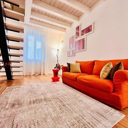 Riverside Loft Navigli - Spacious Two-Bedroom Apartment ミラノ エクステリア 写真