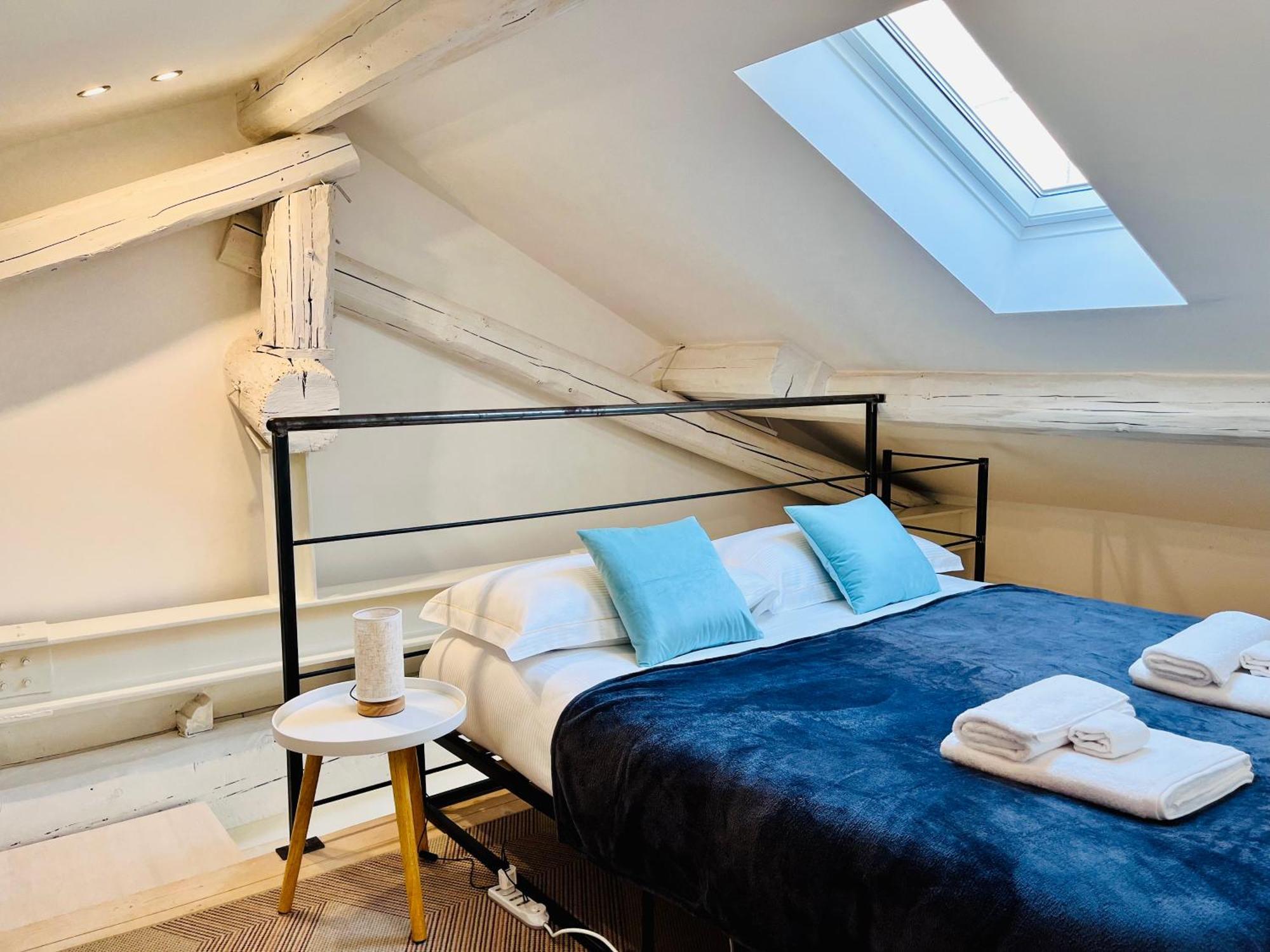 Riverside Loft Navigli - Spacious Two-Bedroom Apartment ミラノ エクステリア 写真