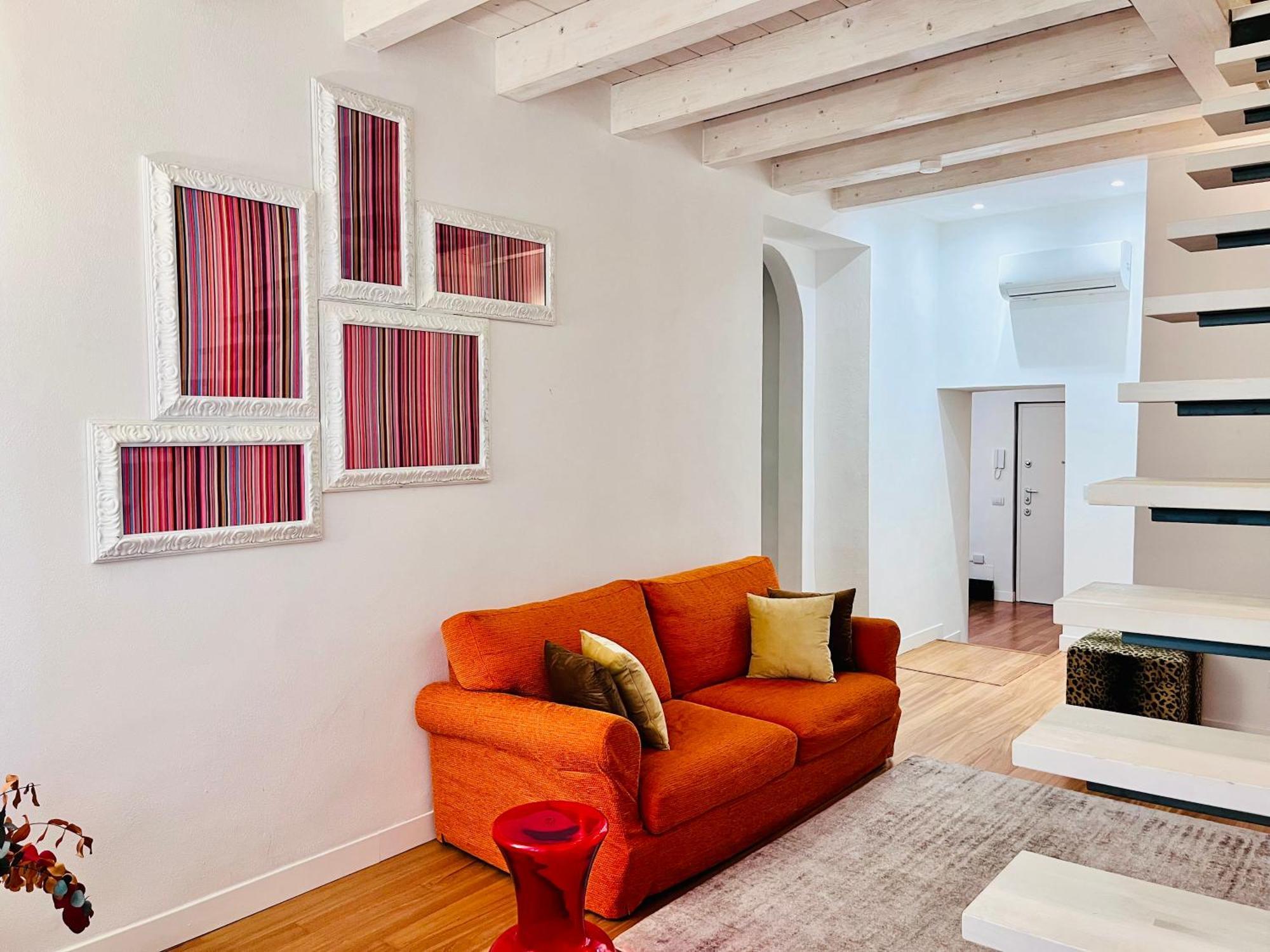 Riverside Loft Navigli - Spacious Two-Bedroom Apartment ミラノ エクステリア 写真