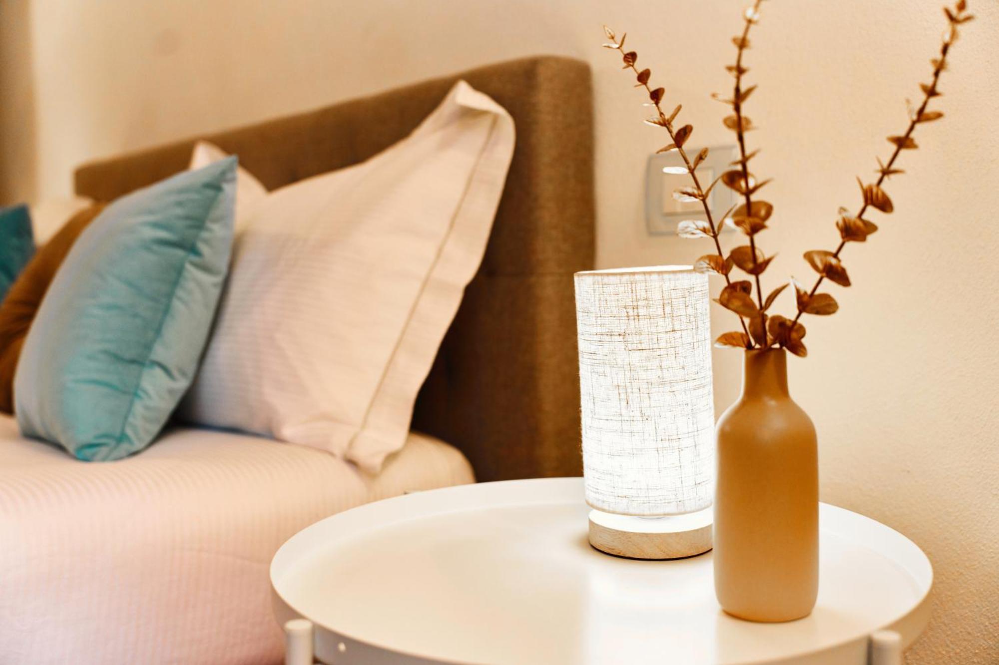 Riverside Loft Navigli - Spacious Two-Bedroom Apartment ミラノ エクステリア 写真