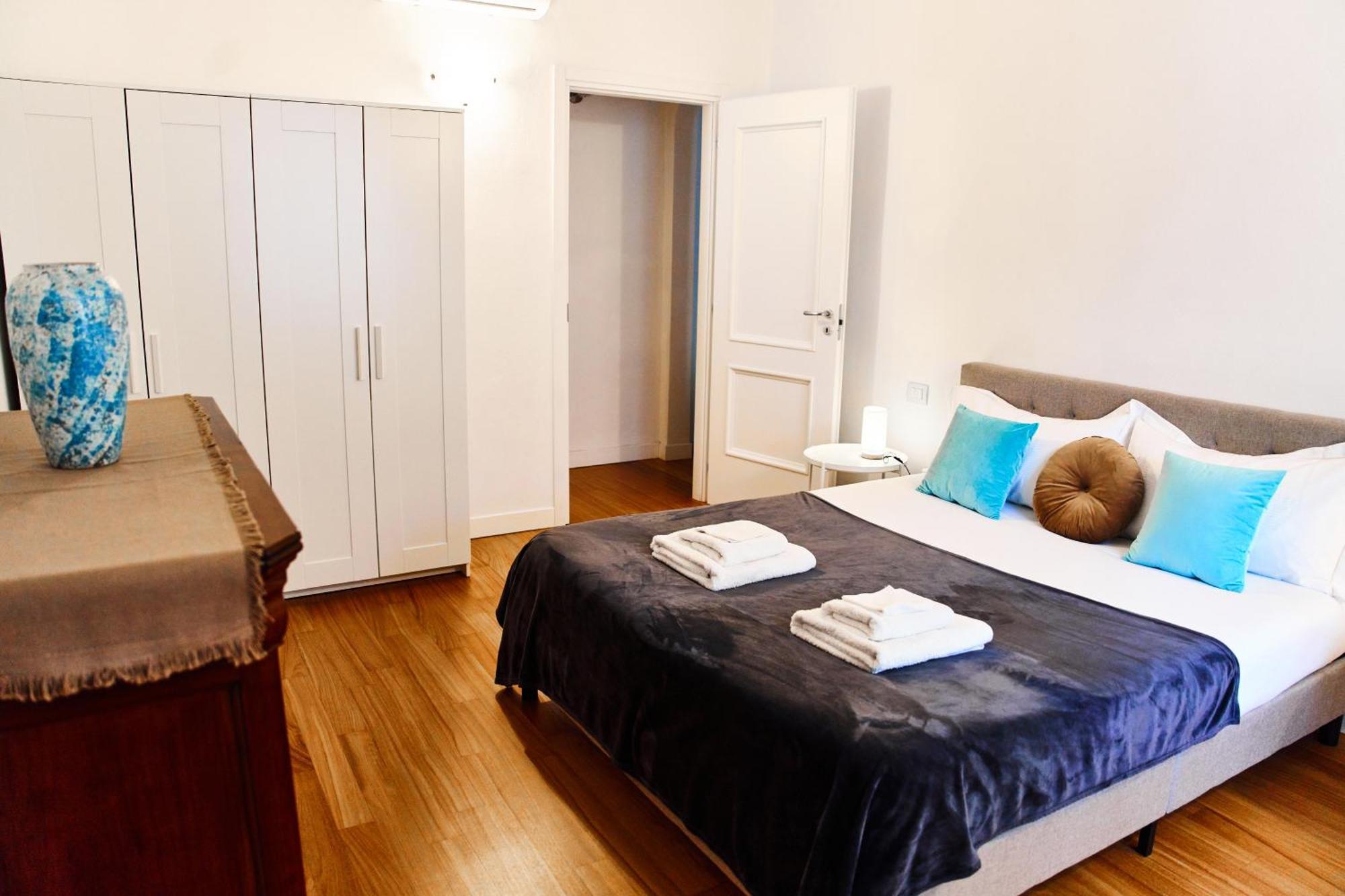 Riverside Loft Navigli - Spacious Two-Bedroom Apartment ミラノ エクステリア 写真