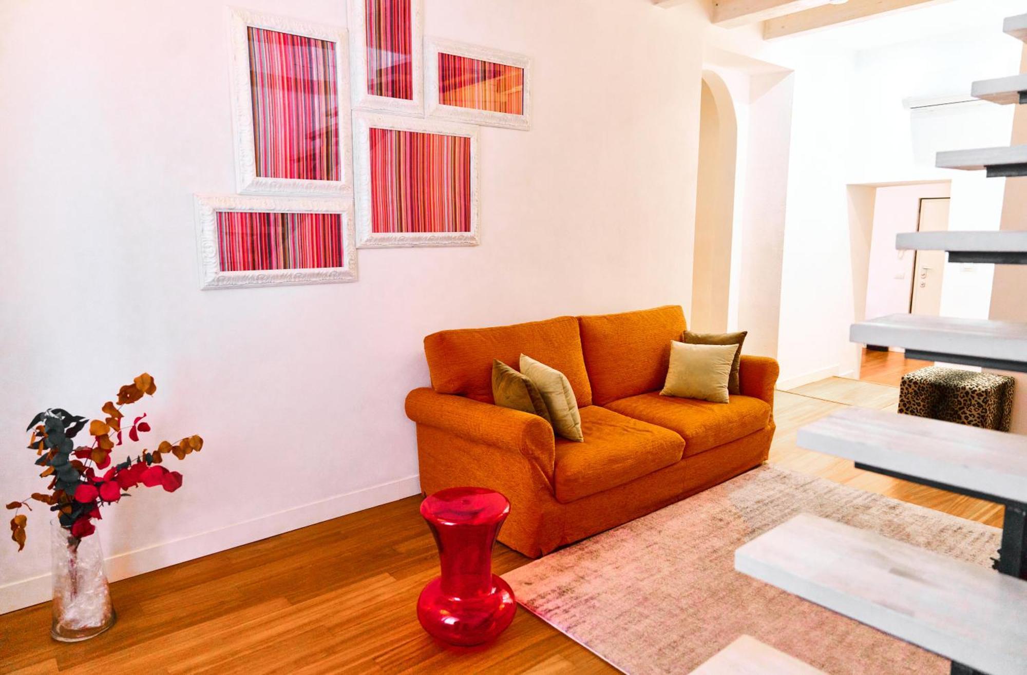 Riverside Loft Navigli - Spacious Two-Bedroom Apartment ミラノ エクステリア 写真